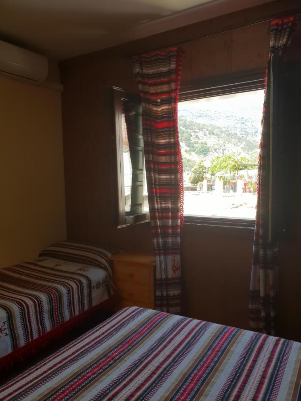 Hostal Pampaneira Kültér fotó
