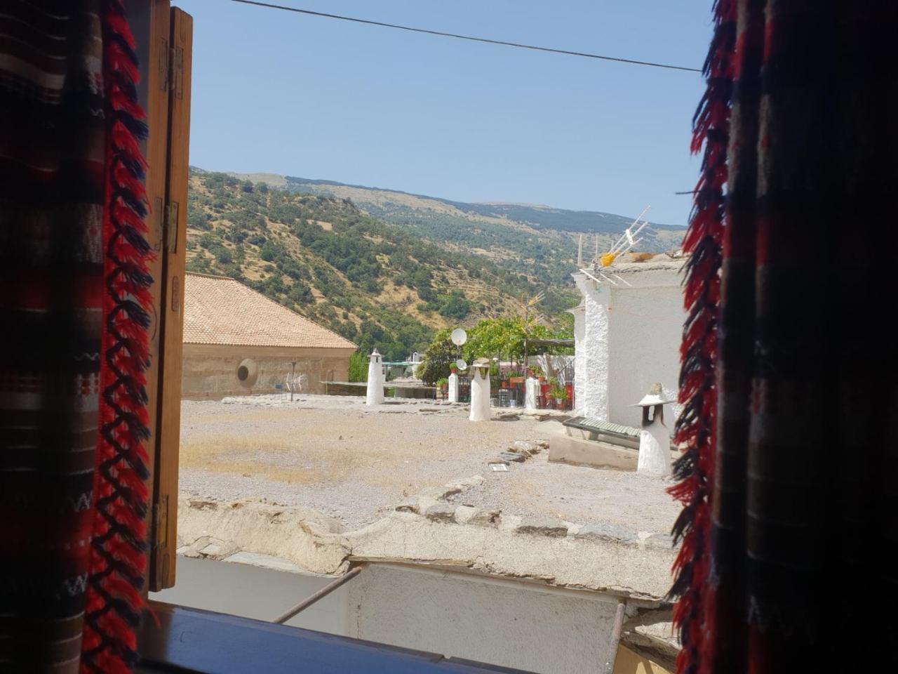 Hostal Pampaneira Kültér fotó